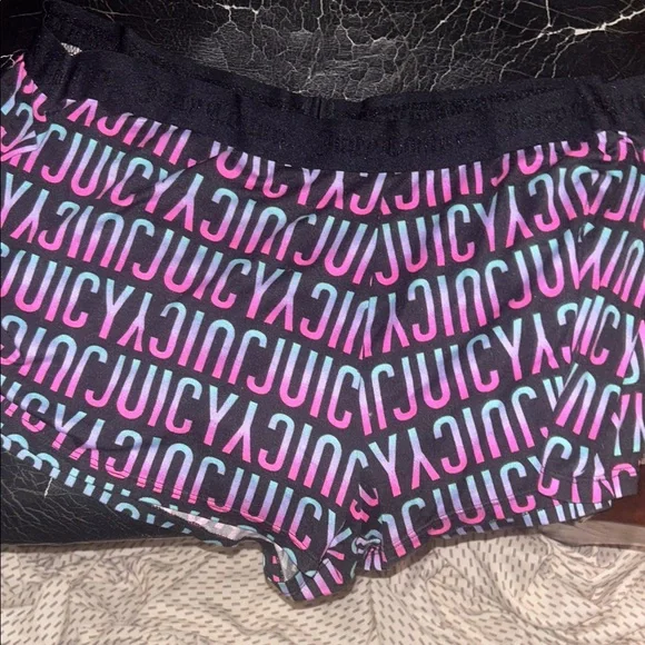 Juicy Couture Vibrant Sports Bra And Underwear - Picture 1 of 2